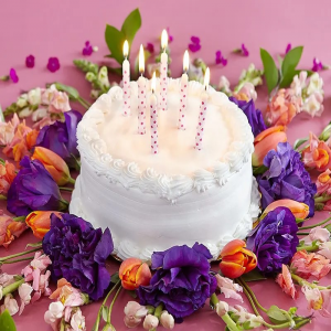 منشا-کیک-تولد-و-شمع